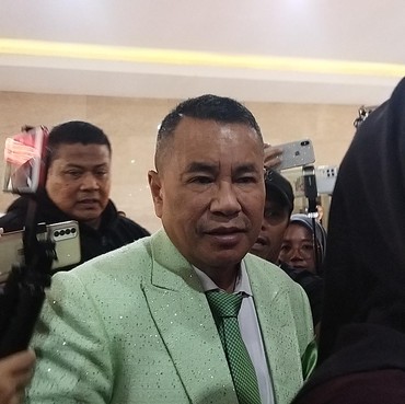 Hotman Paris Kembali ke Indonesia, Ngaku Siap Penjarakan Razman Nasution
