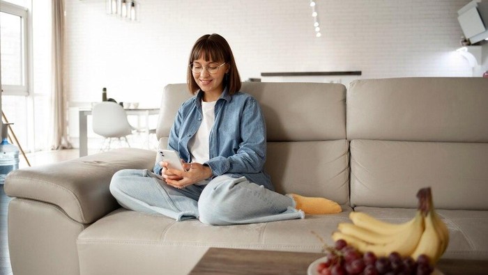 Ilustrasi Seorang wanita/Foto: freepik.com/freepik