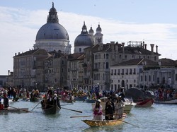 Huru-hara di Venesia Akibat Pernikahan Manusia Rp 3.654 T