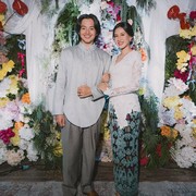 Bagi Potret Bahagia Bersama Angga Yunanda, Intip Sederet Kebaya yang Dipakai Shenina Cinnamon