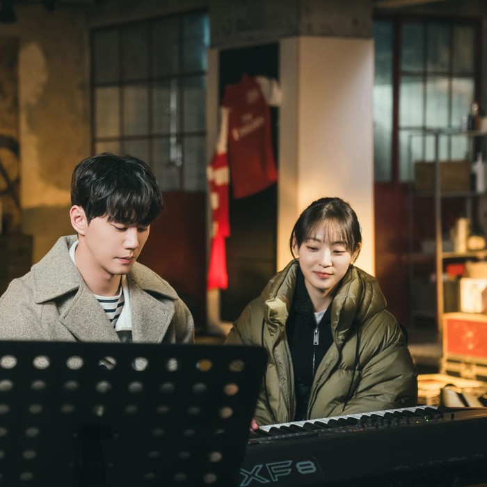 Lee Jun Young dan Jeon So Nee dalam drama Melo Movie/ Foto: Instagram.com/netflixkr