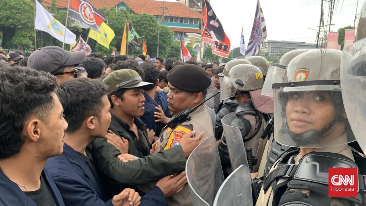 Kapolda Jatim Janji Bebaskan Pedemo yang Ditangkap