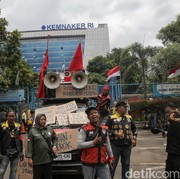 Tuntut Dapatkan THR, Ternyata Segini Gaji Driver Ojol!