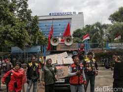 Legislator Dorong Revisi Permenaker untuk Atur THR Pekerja Mitra seperti Ojol
