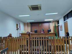 Hakim Tolak Praperadilan Status Tersangka Pemilik Apotek Buat Obat Setelan