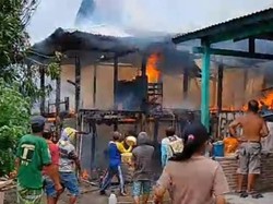 Kebakaran Hanguskan 2 Rumah di Polman, 8 Kambing Ikut Terbakar