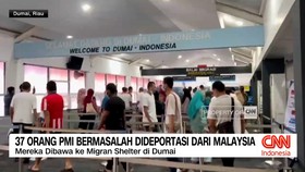 VIDEO: 37 Orang PMI Bermasalah Dideportasi dari Malaysia