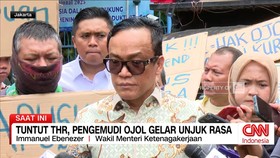 VIDEO: Wamenaker Berkomunikasi dengan Pihak Ojol yang Unjuk Rasa