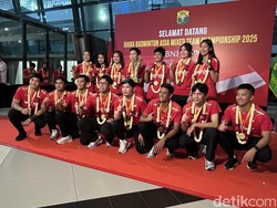 Bawa Trofi Juara Asia, Tim Bulutangkis Indonesia Tiba di Tanah Air