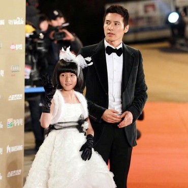 Won Bin hingga Han So Hee Hadiri Pemakaman Kim Sae Ron