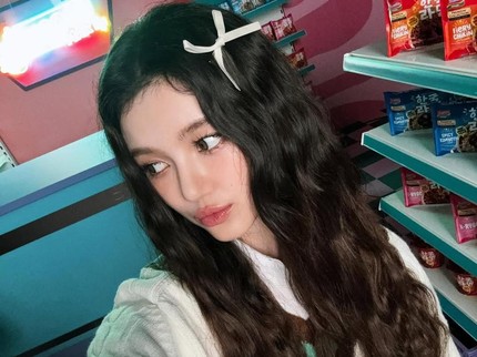 5 Potret Gaya Rambut Danielle NJZ yang Masuk Daftar 100 Perempuan Tercantik Dunia