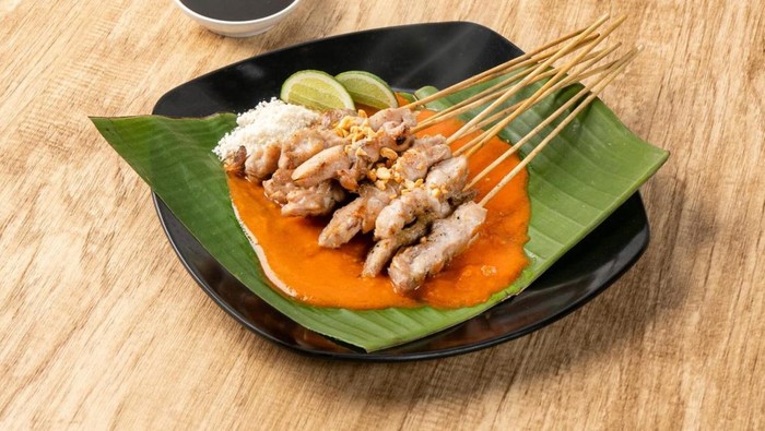 Sate Taichan Nyot-Nyot Berdiri Tahun 2017. Michael Jonathan Gunawan Sebagai Pendiri Mengembangkan Usaha Dengan Fokus Pada Cita Rasa Otentik Sambal Super Pedas