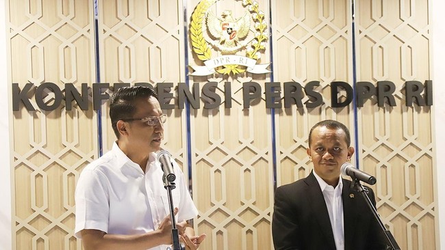 Menkum Supratman mengatakan, perubahan skema pemberian izin pertambangan itu bertujuan memberikan keadilan bagi pengusaha Usaha Mikro Kecil Menengah (UMKM).