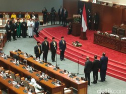 DPR Lantik Pengganti Meutya Hafid, Ace, Nusron, hingga Maman Abdurrahman