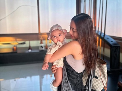 Cerita Laura Theux Lakukan Sleep Training, Si Kecil Berhasil Tak Menyusu Dua Malam