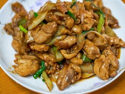 Resep Tumis Paha Ayam Saus Tiram, Lauk Makan Malam Praktis