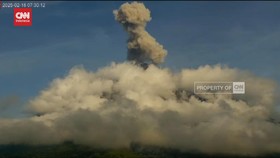 VIDEO: Gunung Semeru Erupsi, Warga Diminta Waspada
