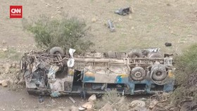 VIDEO: Bus di Bolivia Masuk Jurang, 31 Orang Tewas