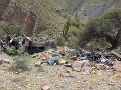 Dunia Hari Ini: Bus Terjun ke Jurang di Bolivia, 30 Orang Tewas