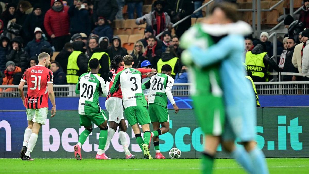 FOTO: Theo Hernandez Kartu Merah, Milan Tersingkir dari Liga Champions
