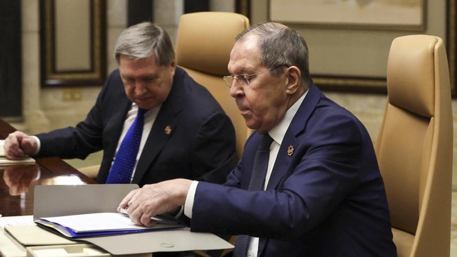 Amerika Serikat baru saja menggelar perundingan negosiasi damai perang Ukraina dengan Rusia tanpa melibatkan perwakilan Kyiv.