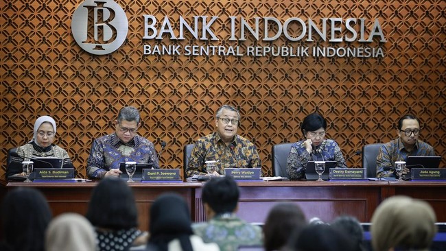 Nilai tukar rupiah terhadap dolar AS per 18 Februari melemah 1,06 persen year to date (ytd) dibandingkan posisi pada akhir Desember 2024.