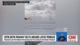 VIDEO: Detik-detik Pesawat Delta Airlines Jatuh Terbalik