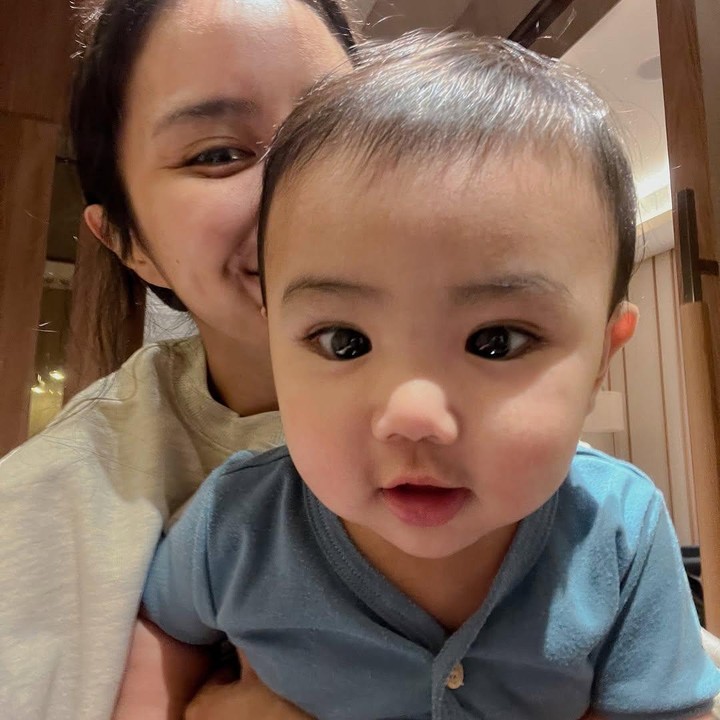 <p>"Lioooooo gemasnyaaaaa. Sehat selalu ya Liooo," kata seorang netizen. "Elio ekspresif banget sihhhh, anak pintar," tutur netizen lainnya. (Foto: Instagram: @clairineclay)</p>
