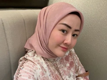 img-title Viral Cerita Fanny Kondoh Selebgram yang Positif Hamil Usai Suami Meninggal