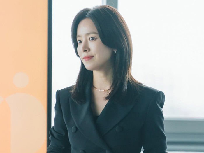 Han Ji Min di drama Love Scout