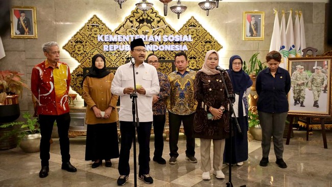 Pencairan bansos triwulan pertama 2025 dinyatakan sudah hampir tuntas, dengan pendistribusian yang ditargetkan selesai sebelum Ramadan pada Maret mendatang.