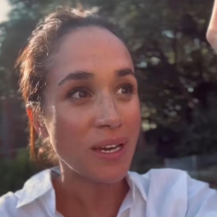 <p>Pada <em>postingan</em> itu, Meghan mengaku senang dan akan terus membagikan prosesnya di media sosial. "Saya akan terus berbagi cerita di balik layar dengan kalian di sini saat kami bersiap untuk peluncuran, dan saya tidak sabar menunggu kalian untuk mendapatkan semua yang telah kami ciptakan," ungkapnya. (Foto: Instagram@meghan)</p>