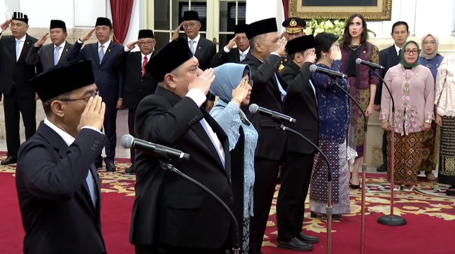 Presiden Prabowo Subianto melantik sejumlah menteri hingga kepala badan dalam Kabinet Merah Putih di Istana Negara, Jakarta pada Rabu (19/2) hari ini.