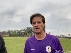 Huistra Targetkan PSS Menang Lawan PSIS dan Madura untuk Lepas dari Degradasi