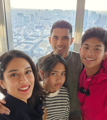 Izhevskda jinsiy aloqa Mushukdagi jinsiy olatni yaqindan olingan video