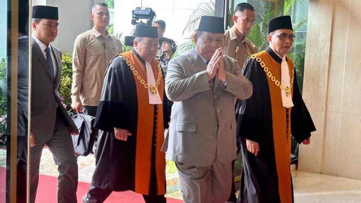 Pidato di MA, Prabowo Balik Badan Beri Hormat ke Para Hakim