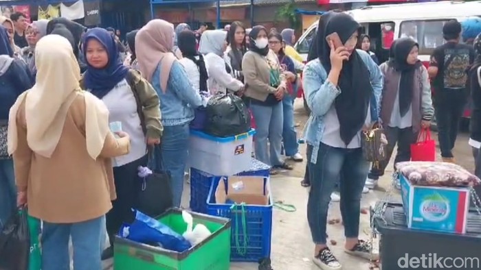 Ribuan karyawan PT Danbi Internasional terancam nganggur gegara perusahaan pailit.