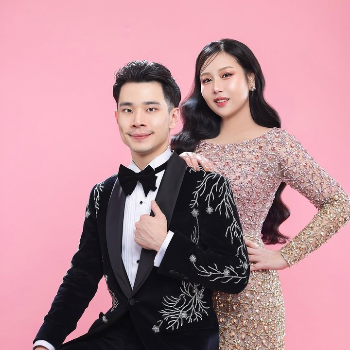 <p>Bahkan, ada juga netizen yang salah fokus dengan kecantikan Sisca yang disebut mirip artis Korea. “Ini mirip kayak artis Korea versi Indonesianya. Cantik banget MasyaAllah,” tulis akun <em>@nesiamo**.</em> (Foto: Instagram@siscakohl)</p>