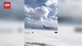 VIDEO: Momen Pesawat Delta Airlines Mendarat dan Terbalik di Kanada