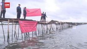 VIDEO: Polisi Tetapkan Kades Kohod Tersangka Kasus Pagar Laut