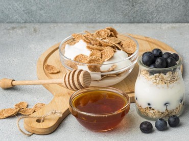 Resep Yogurt dan Madu yang Ampuh Turunkan Berat Badan