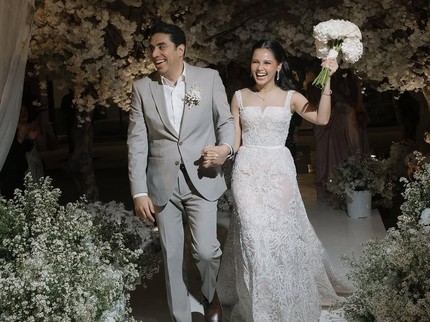 Resepsi Pernikahan Serba Putih Yunita Siregar & Wicky Victor Olindo, Intip 5 Potretnya