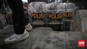 Aksi Indonesia Gelap, Lagu 'Bayar bayar bayar' Menggema di Patung Kuda