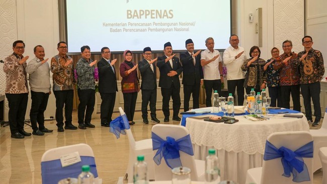 DTSEN hadir untuk memastikan bansos tepat sasaran dengan data akurat, mengurangi duplikasi, dan meningkatkan efektivitas program kesejahteraan sosial.