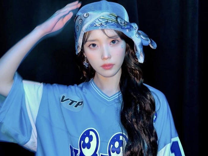 Di tahun yang sama IU juga mulai terjun di dunia seni peran lewat drama 'Dream High'. Sebagai pendatang baru, kemampuan akting IU cukup diakui dan menuai pujian penonton./ foto: instagram.com/dlwlrma