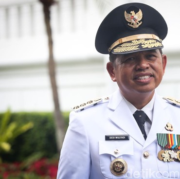 Ketahuan Dedi Mulyadi Main Catur, Alasan Anggota DPRD Bekasi: Isi Waktu Luang