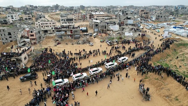 FOTO: Hamas Serahkan 4 Jenazah Sandera Israel