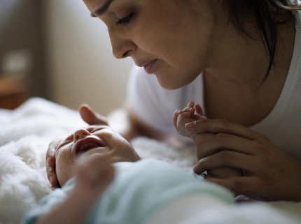 Kisah Sedih Bunda Melahirkan dengan IVF Namun Ternyata Sang Bayi Bukanlah Anaknya, Kok Bisa?