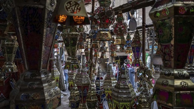 FOTO: Cantiknya Lentera Tradisional Mesir Jelang Ramadan