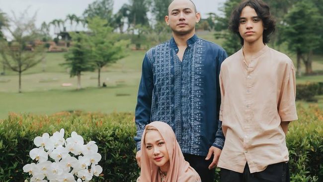 Ditemani Tiko Kunjungi Makam Ashraf, BCL: Cinta Kami padamu Tak Pernah Berubah
